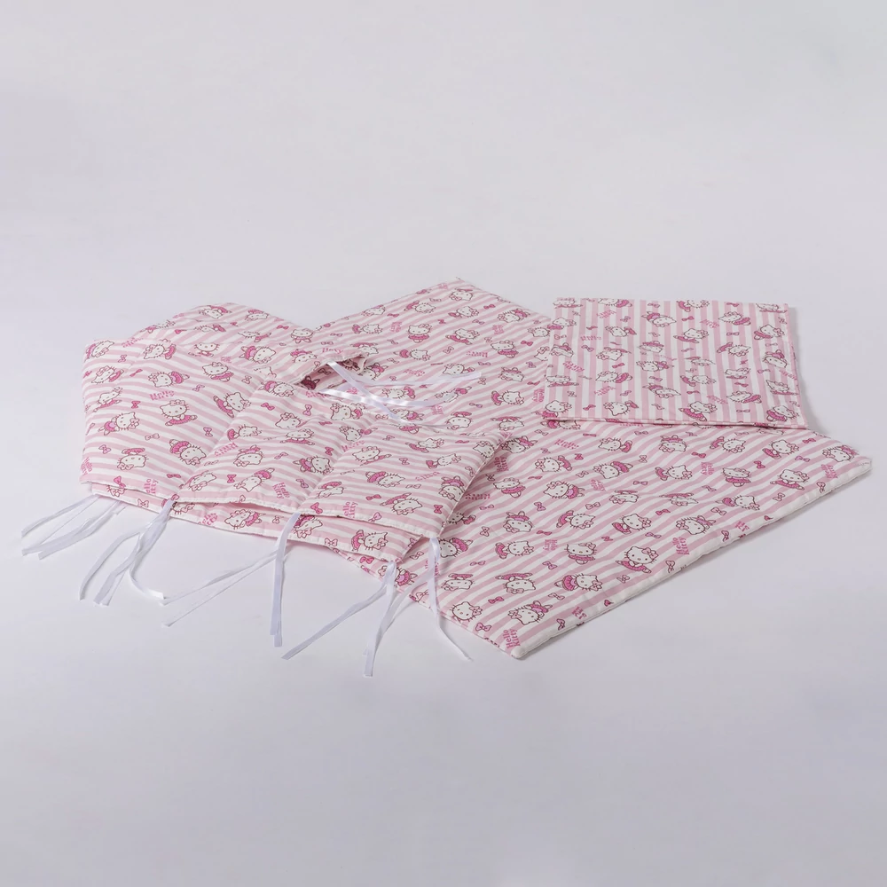 100% pamut bébi párnahuzat Hello Kitty mintával.